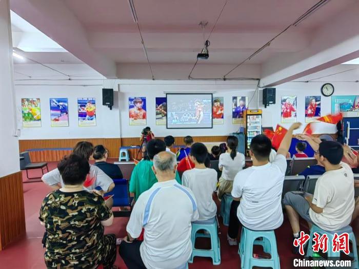 启蒙教练关志国：对“大战头”王楚钦的未来充