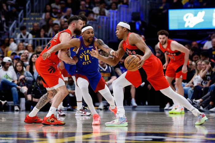 哈达威三分雨助掘金逆转 替补奇兵成季后赛关键