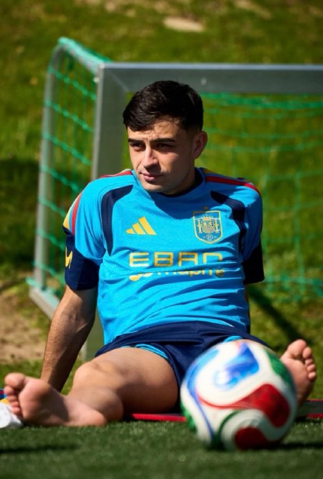 巴萨球员闪耀国家队赛场 助球队力克强敌