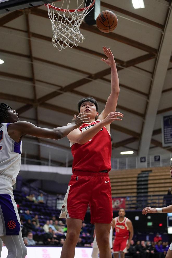 杨瀚森G联盟砍31分创个人新高 混音惜败快船