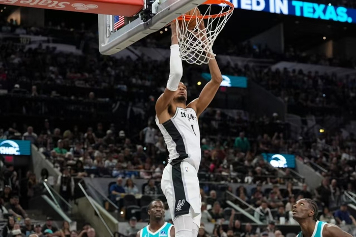 文班亚马防守能力颠覆小球时代打法，改写篮球