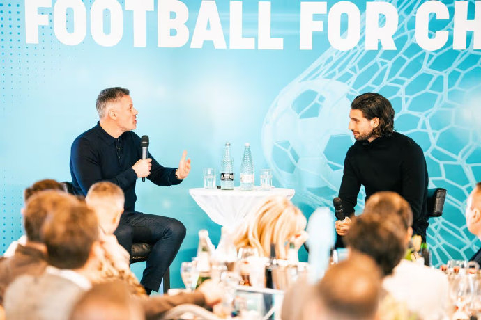 索博接下杰拉德板式网球挑战 借传奇球员身份融