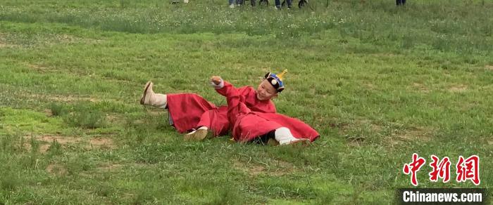 草原搏克赛：传统摔跤技艺与现代竞技文化交融