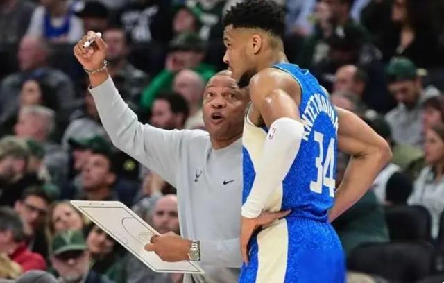 雄鹿主帅否认交易字母哥 透露球队艰难赛季